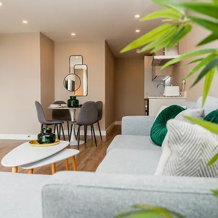 Vichy - The Glass House Vip Luxury Stay With Gym, Cinema & Gaming Rooms, And Work Space Access Kingston upon Hull Exterior photo