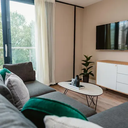 Vichy - The Glass House Vip Luxury Stay With Gym, Cinema & Gaming Rooms, And Work Space Access Kingston upon Hull Exterior photo