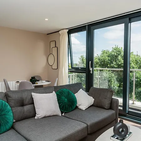 Vichy - The Glass House Vip Luxury Stay With Gym, Cinema & Gaming Rooms, And Work Space Access Kingston upon Hull Exterior photo