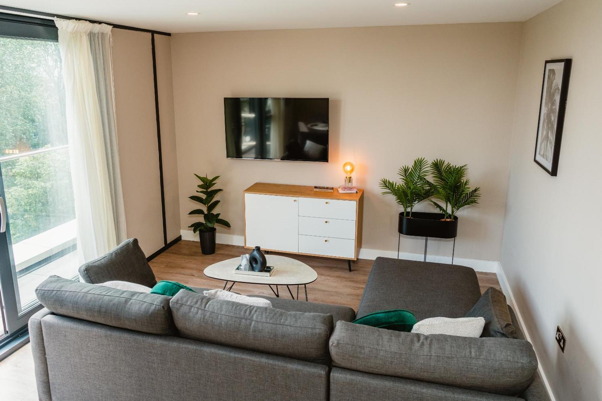 Vichy - The Glass House Vip Luxury With Gym, Cinema & Gaming Rooms, And Work Space Access *