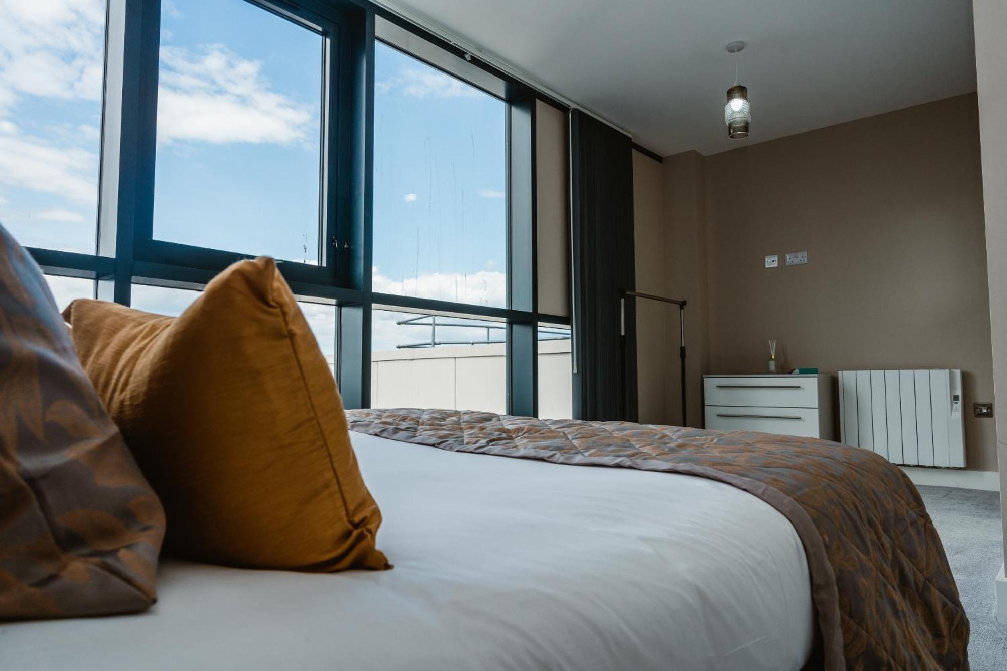 Vichy - The Glass House Vip Luxury With Gym, Cinema & Gaming Rooms, And Work Space Access Apartment