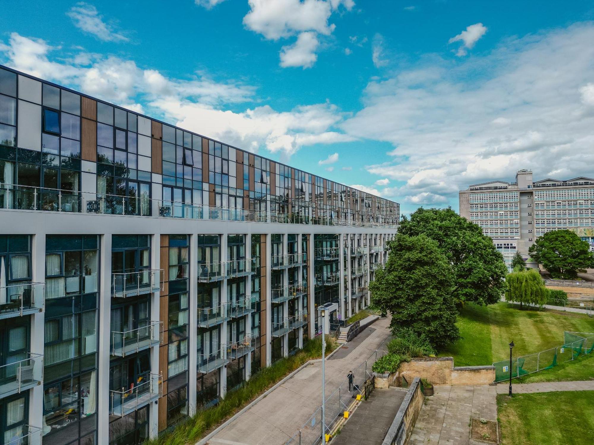 Apartment Vichy - The Glass House Vip Luxury With Gym, Cinema & Gaming Rooms, And Work Space Access Kingston upon Hull