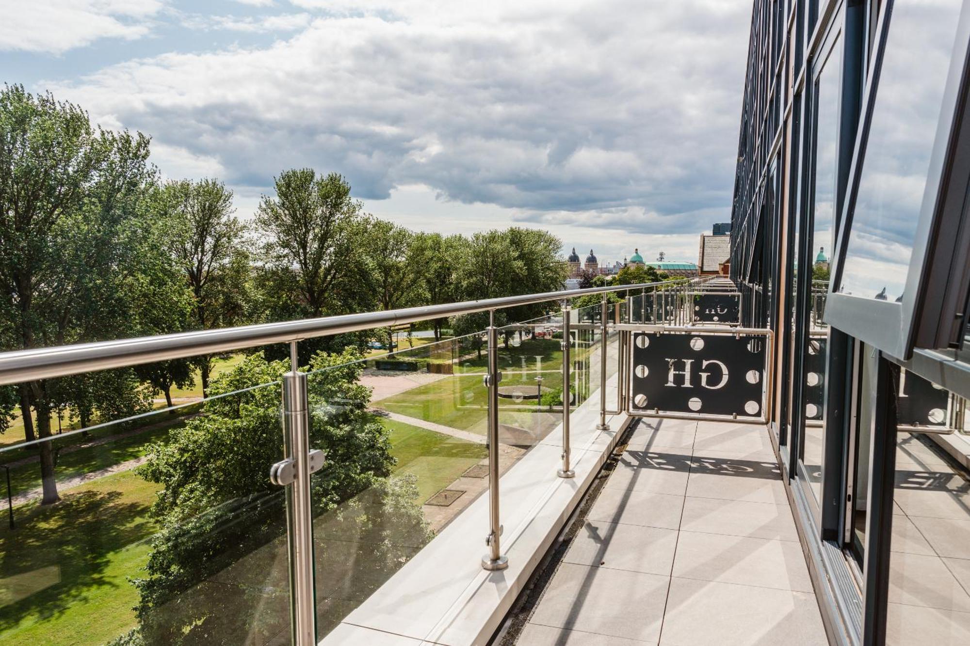 Vichy - The Glass House Vip Luxury With Gym, Cinema & Gaming Rooms, And Work Space Access